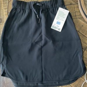 NWT Lululemon on the Fly skirt size 4
